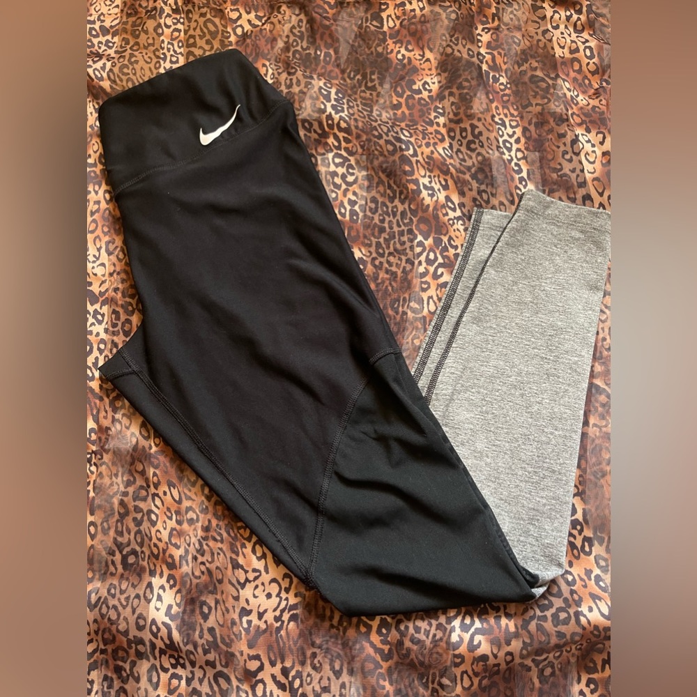 Nike leggings